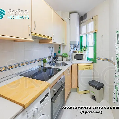 Skysea Holidays Centro Frente Al Rio * Malaga