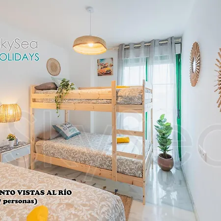 Skysea Holidays Centro Frente Al Rio